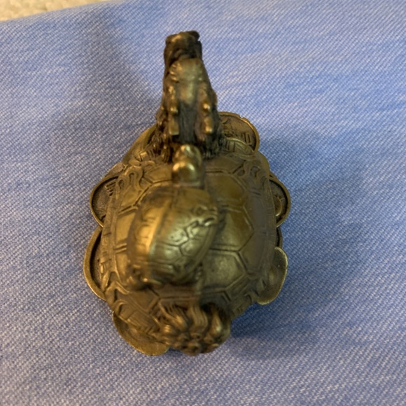 Brass dragon/turtle statue, 2.25 inches high. - Picture 4 of 5